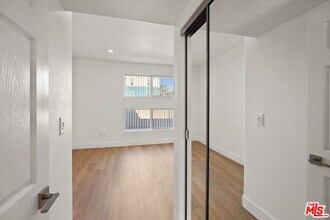 1623 Brockton Ave in Los Angeles, CA - Building Photo - Building Photo