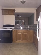 15201 NE 6th Ave in North Miami Beach, FL - Building Photo - Building Photo