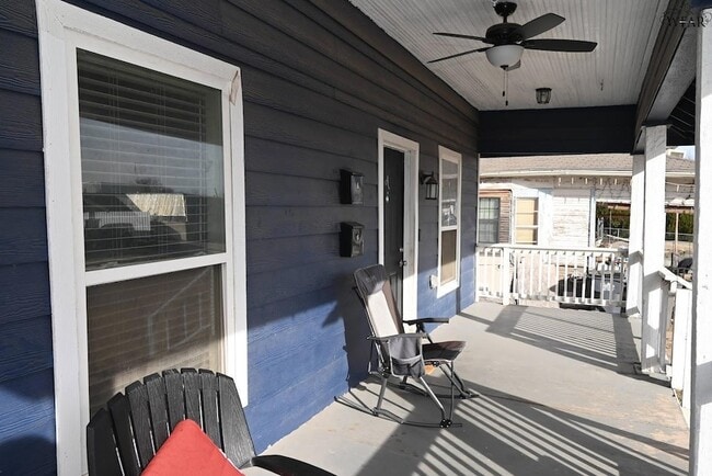 1908 10th St in Wichita Falls, TX - Foto de edificio - Building Photo