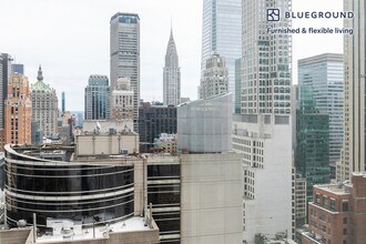 70 W 45th St in New York, NY - Building Photo - Building Photo