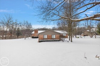 68079 Dequindre Rd, Unit 3137 in Oakland Township, MI - Building Photo - Building Photo