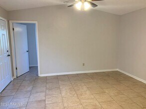 220 Briarcliff Dr in Youngsville, LA - Building Photo - Building Photo