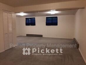 12880 Lake Shore Dr NW in Poulsbo, WA - Building Photo - Building Photo