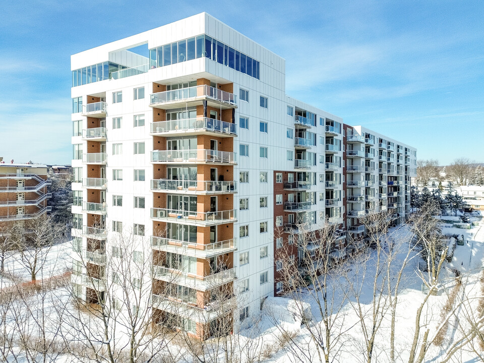 Le Promontoire in Québec, QC - Building Photo