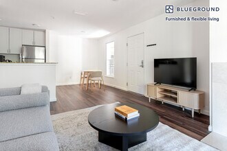 1220 N Fair Oaks Ave in Sunnyvale, CA - Foto de edificio - Building Photo