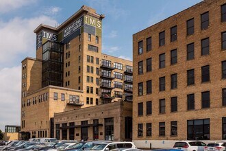 290 Market St in Minneapolis, MN - Foto de edificio - Building Photo