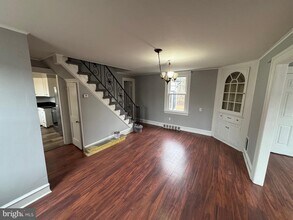 365 E Springfield Rd in Springfield, PA - Building Photo - Building Photo