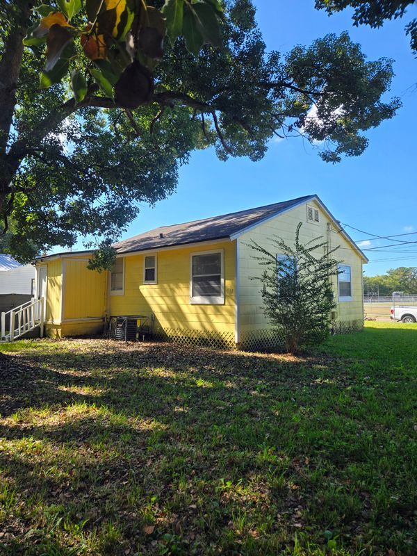 1129 Melson Ave in Jacksonville, FL - Foto de edificio - Building Photo