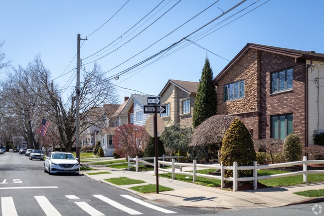 Casas Alquiler en New Dorp, NY