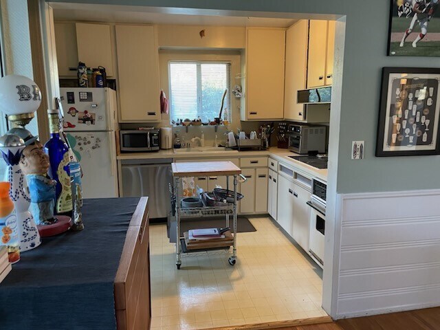 3270 Rosewood Ave in Los Angeles, CA - Building Photo