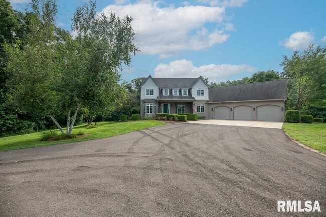 property at 5126 N Kickapoo-Edwards Rd