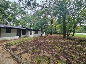 920 Red Bud Dr in Azle, TX - Building Photo - Building Photo
