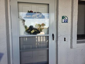 4915 Casablanca Cir in Sebring, FL - Building Photo