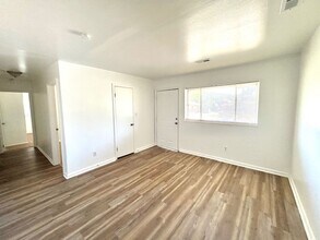 205 Victory Ln NE in Huntsville, AL - Building Photo - Building Photo