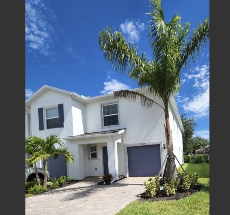 15148 Wildflower Cir in Naples, FL - Foto de edificio