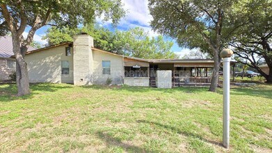 7609 Linkside St in San Antonio, TX - Building Photo - Building Photo