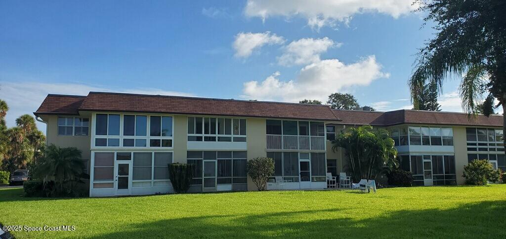 181 Cape Shores Cir in Cape Canaveral, FL - Building Photo