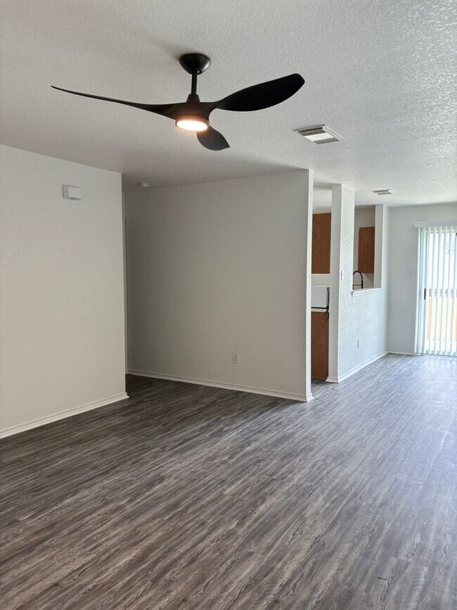 11228 Bushwack Pass in San Antonio, TX - Building Photo - Building Photo