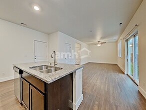 3517 70th Dr NE in Marysville, WA - Foto de edificio - Building Photo