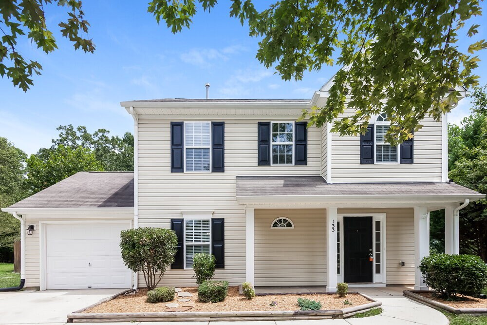 133 Arbridge Ct in Mount Holly, NC - Building Photo