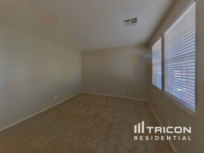 45707 W Guilder Ave in Maricopa, AZ - Foto de edificio - Building Photo