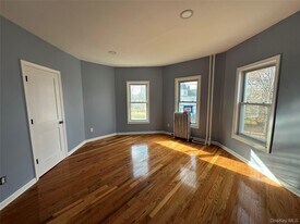 65 New York Ave in Congers, NY - Building Photo