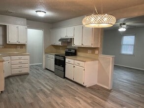 505 Post Oak Ln in Moore, OK - Building Photo - Building Photo