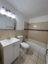 512 Holly Dr in Palm Beach Gardens, FL - Building Photo - Building Photo