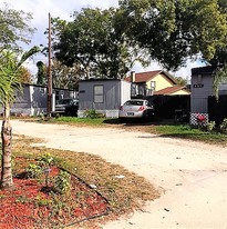 Duplex W/ 5 Manufactured Homes Apartments