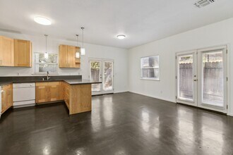 3108 2nd Ave, Unit C in Sacramento, CA - Building Photo - Building Photo