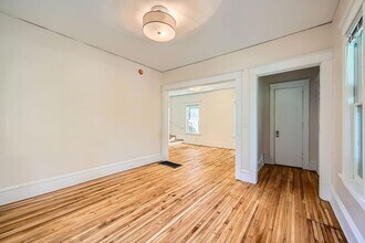 3014 N Humboldt Ave in Minneapolis, MN - Building Photo - Building Photo