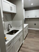 49 Waverly St, Unit Apt.2 in Worcester, MA - Building Photo - Building Photo