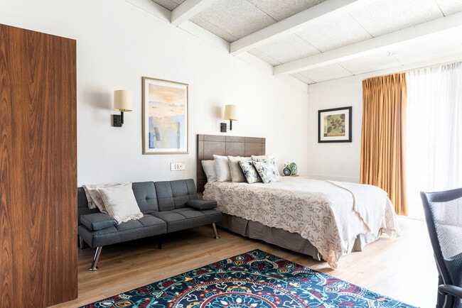 The Residences in Hadley, MA - Foto de edificio - Building Photo