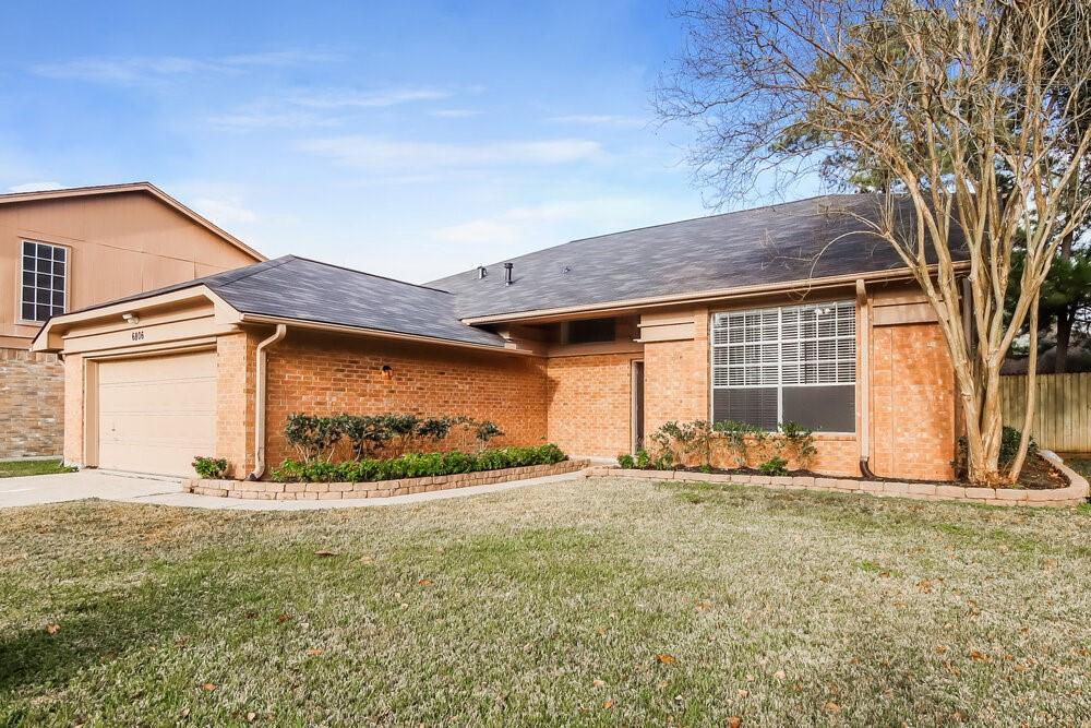6806 Norvara Trail in Spring, TX - Foto de edificio