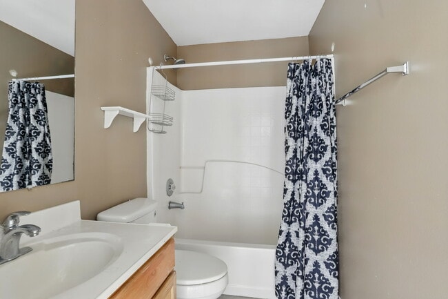 5569 Lafayette Park Dr N in Jacksonville, FL - Building Photo - Building Photo