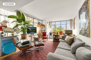 57 Reade St in New York, NY - Building Photo