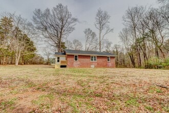 136 Pony Barn Rd in Lawndale, NC - Building Photo - Building Photo