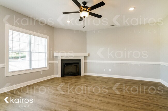 3708 Oak Leaf Wy in Greenville, NC - Building Photo - Building Photo