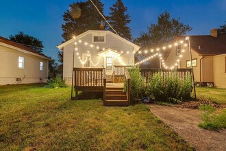 16 S Hudson St, Unit SI ID1306517P in Westmont, IL - Foto de edificio - Building Photo