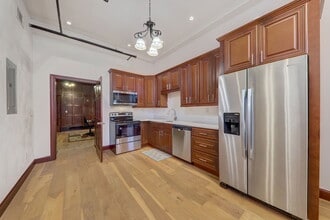 B on Lindell in St. Louis, MO - Building Photo - Building Photo