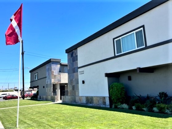 Candlewood in Westminster, CA - Foto de edificio - Building Photo