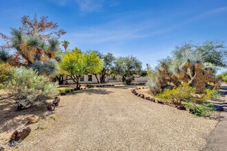 12323 E Appaloosa Pl in Scottsdale, AZ - Building Photo - Building Photo