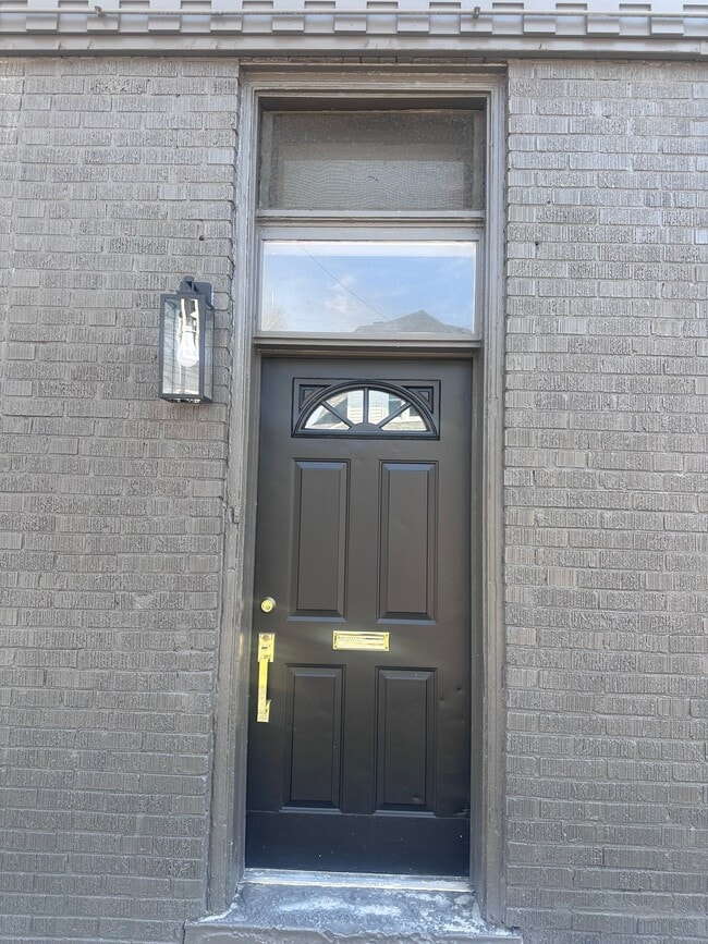 2435 Williams Ave, Unit 3435.5