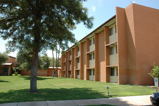 Paradise Valley Baptist Retirement Center in Phoenix, AZ - Building Photo - Building Photo