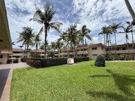 14500 SW 88th Ave in Palmetto Bay, FL - Building Photo