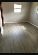 1315 Chardon Ct, Unit D in Dayton, OH - Foto de edificio - Building Photo
