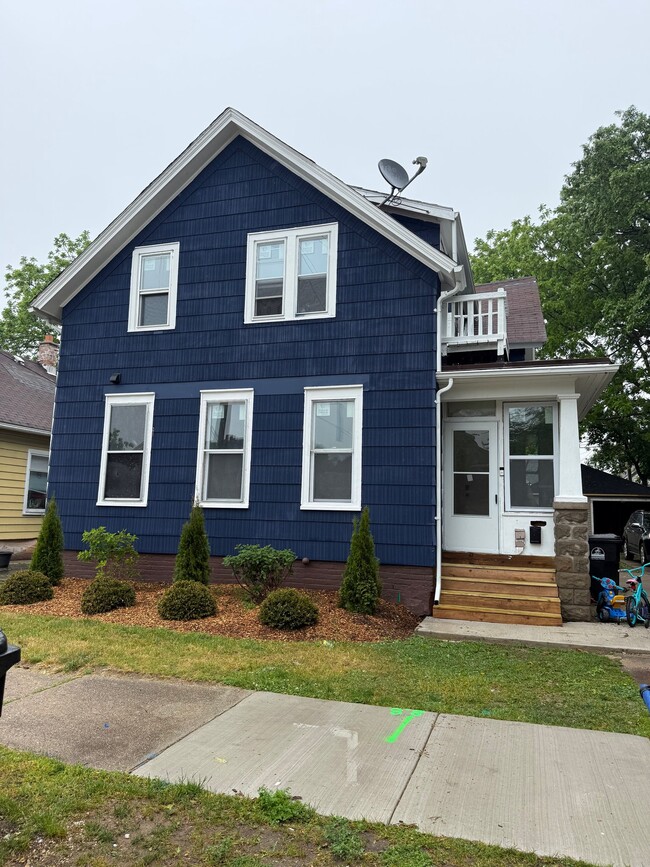 property at 1723 Erie St