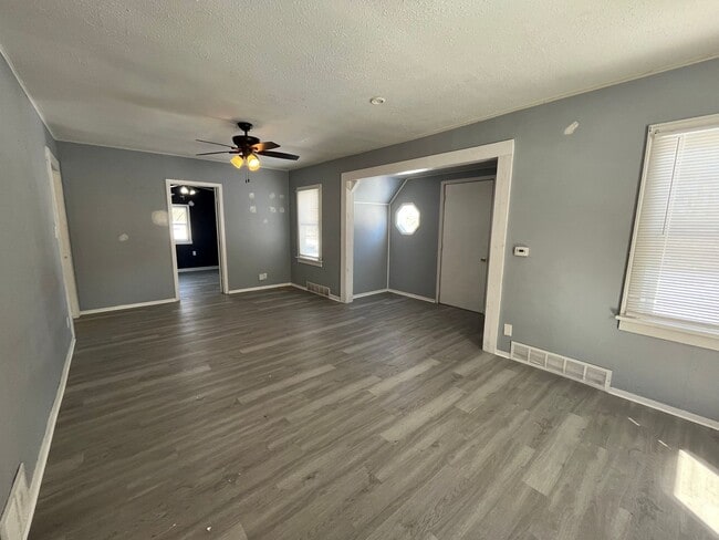 818 9th Ave in Silvis, IL - Building Photo - Building Photo