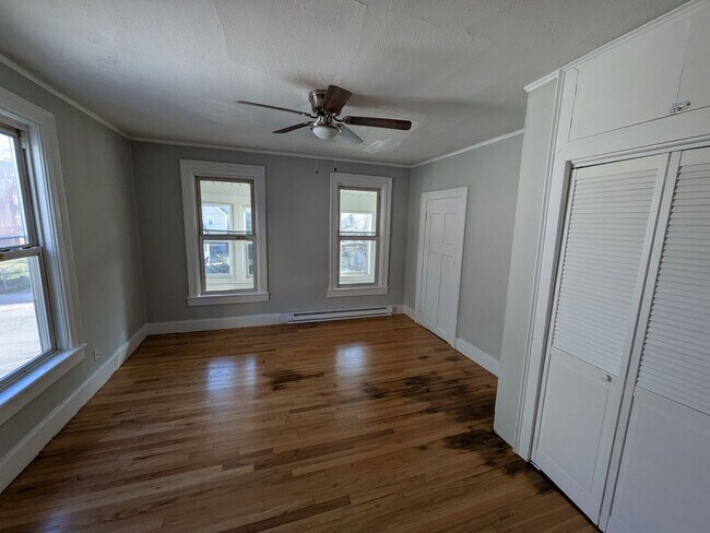 807-809 Dwight St-Unit -809 Dwight St in Holyoke, MA - Building Photo - Building Photo