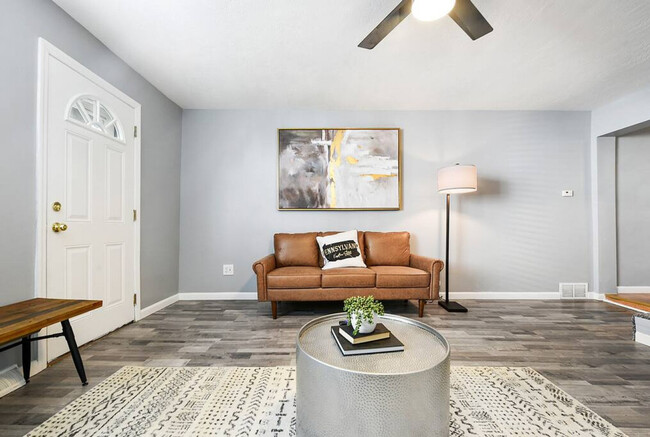 property at 1910 Fox Wy